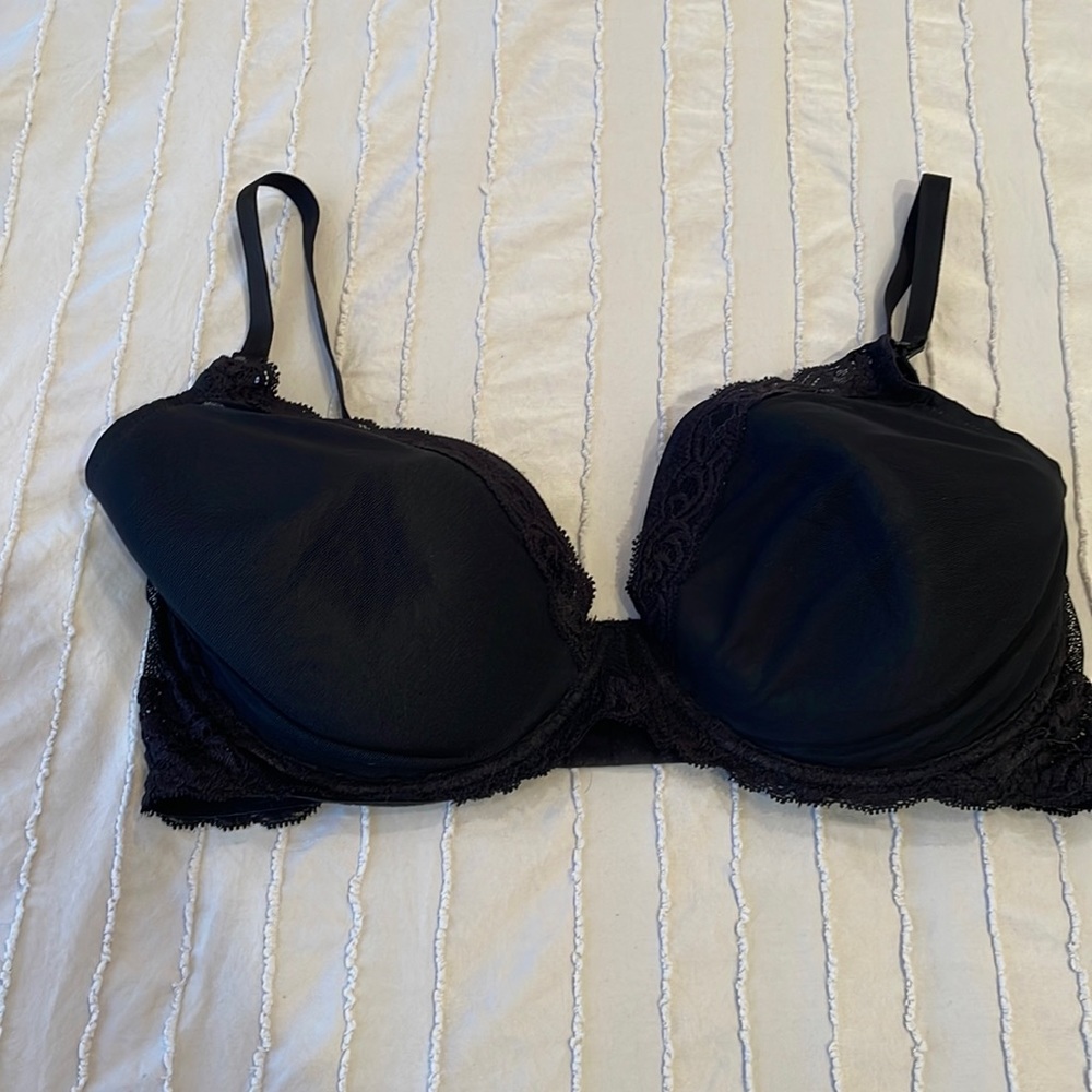 Natori 38DD Maternity black mesh/lace nursing bra. Worn once, like new condition
